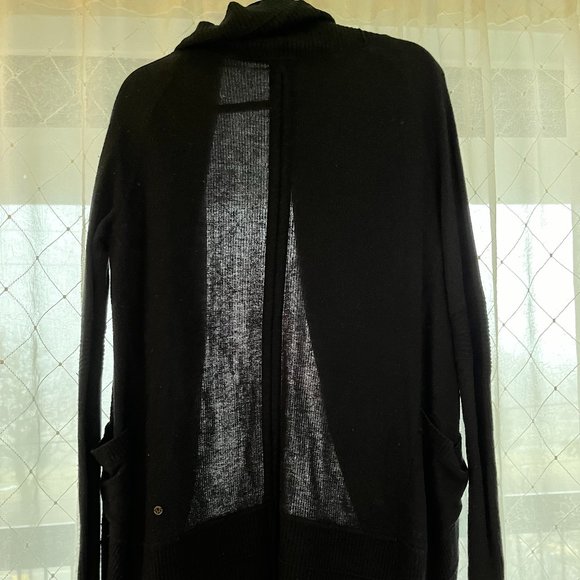 black and gray lululemon sweater - Picture 3 of 10